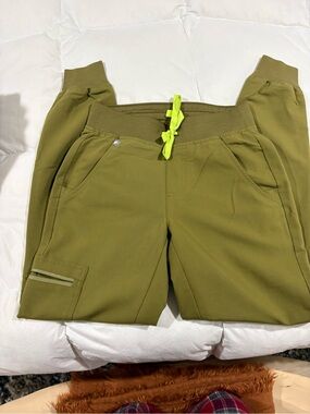 Figs XXS Olive Green Jogger Pants with Neon Drawcord